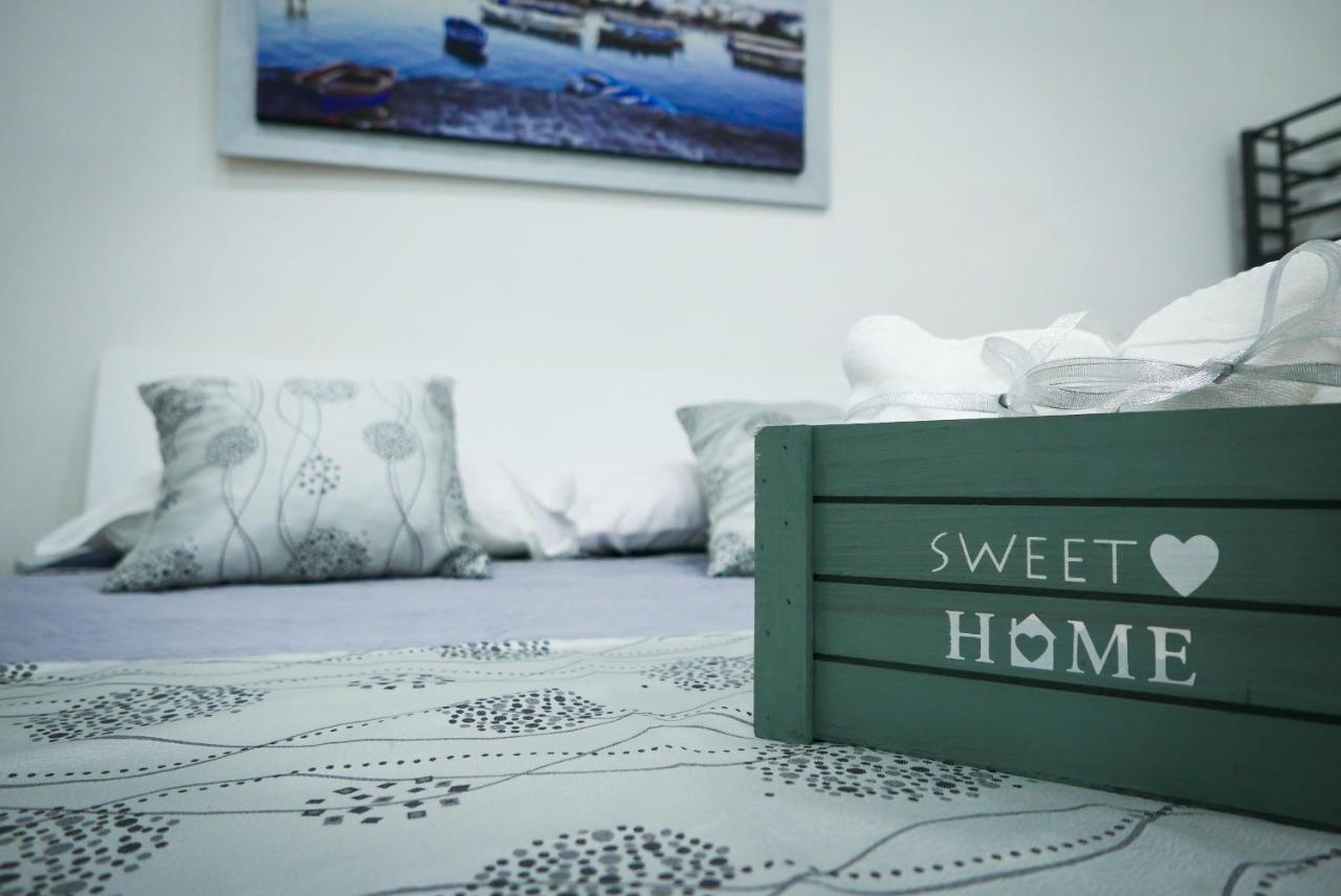 Holiday House Toto Villa เนเปิลส์ ภายนอก รูปภาพ