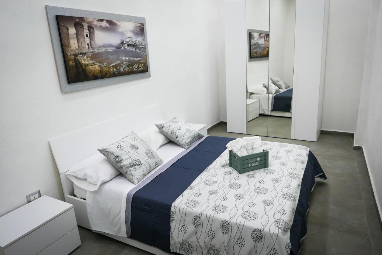Holiday House Toto Villa เนเปิลส์ ภายนอก รูปภาพ