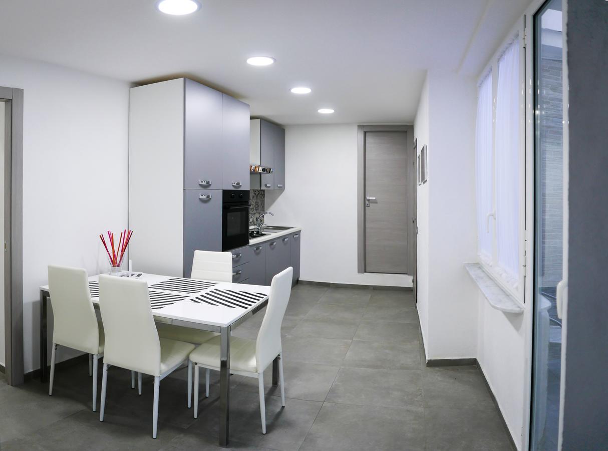 Holiday House Toto Villa เนเปิลส์ ภายนอก รูปภาพ