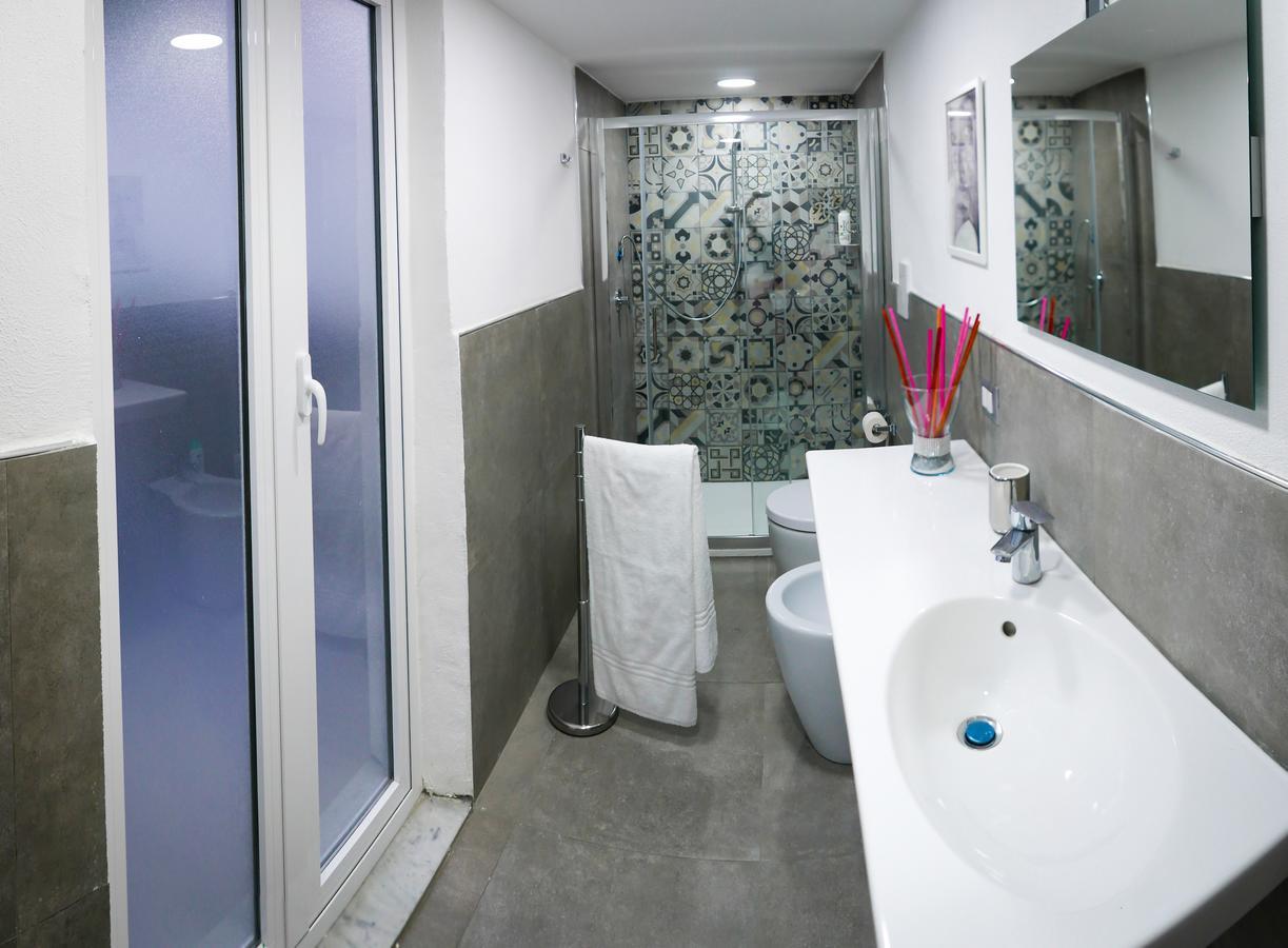 Holiday House Toto Villa เนเปิลส์ ภายนอก รูปภาพ